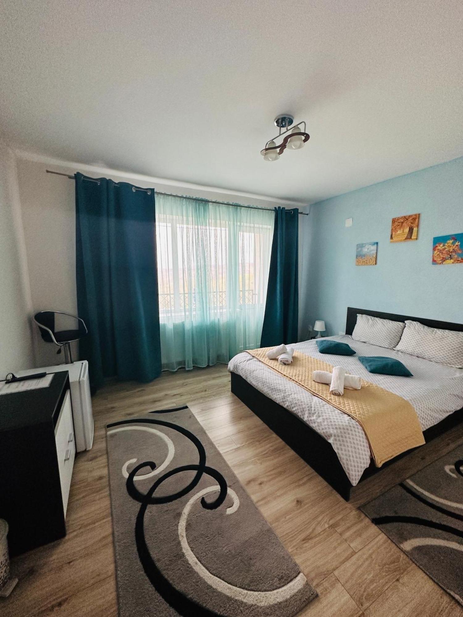 Guest House Zoreni Mócs Kültér fotó